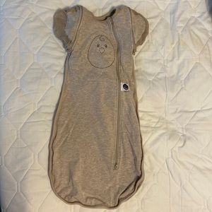 Nested Bean (3-6month) Swaddle - EUC